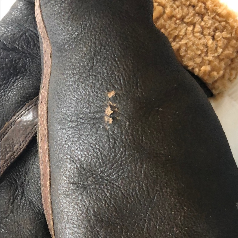 LEATHER UGGS - Picture 8 of 8